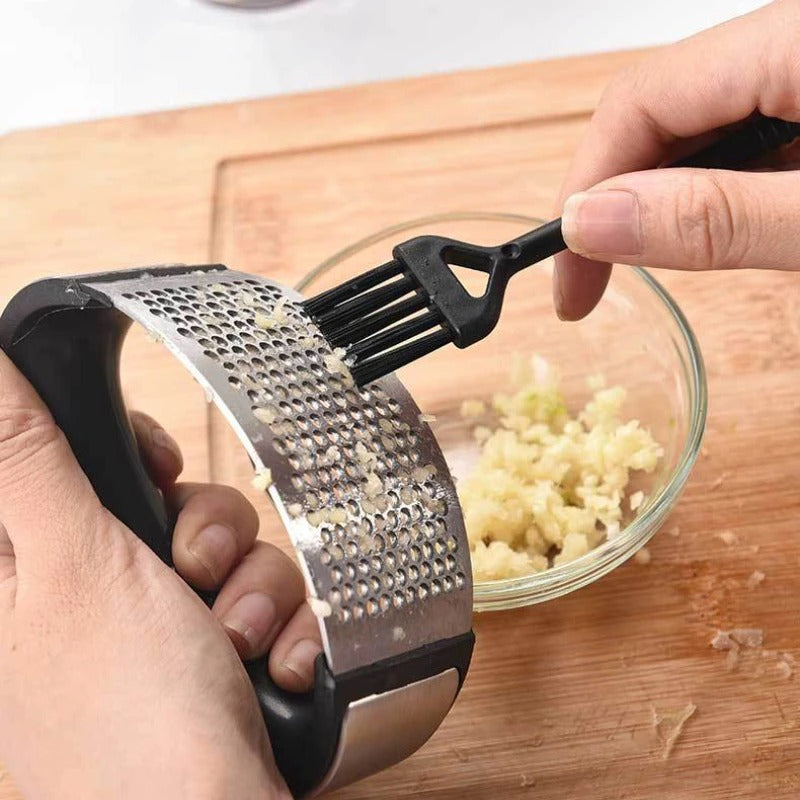 Stainless Steel Manual Garlic Press: Essential Kitchen Gadget.