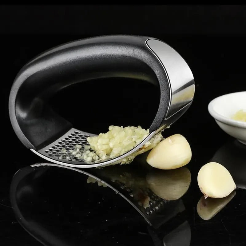 Stainless Steel Manual Garlic Press: Essential Kitchen Gadget.